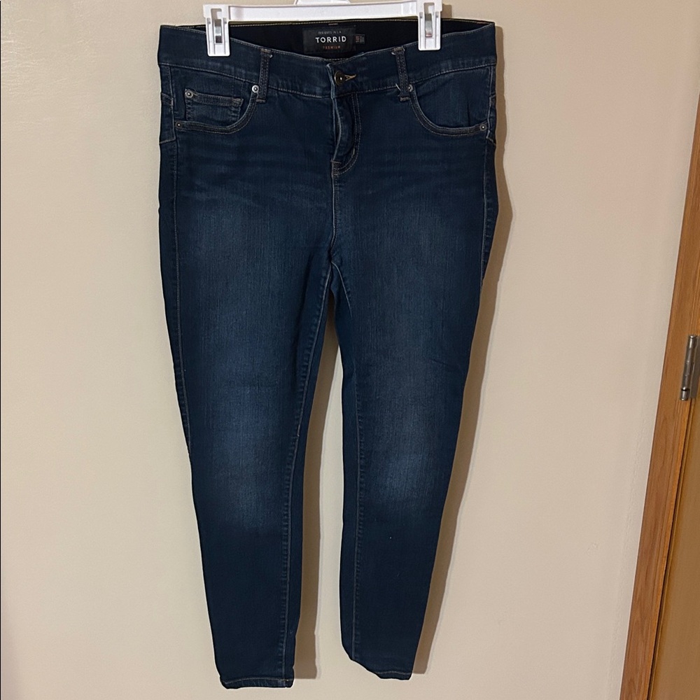 Torrid Women's bombshell Skinny Jeans 14R